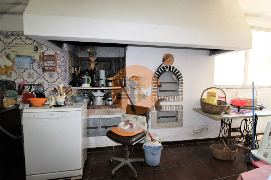 Moradia T2 para Venda em Santa Barbara de Nexe Foto 12