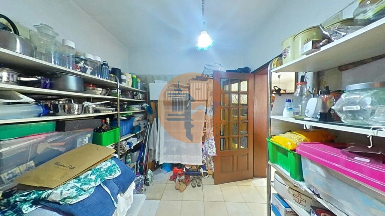 Moradia T2 para Venda em Santa Barbara de Nexe Foto 17