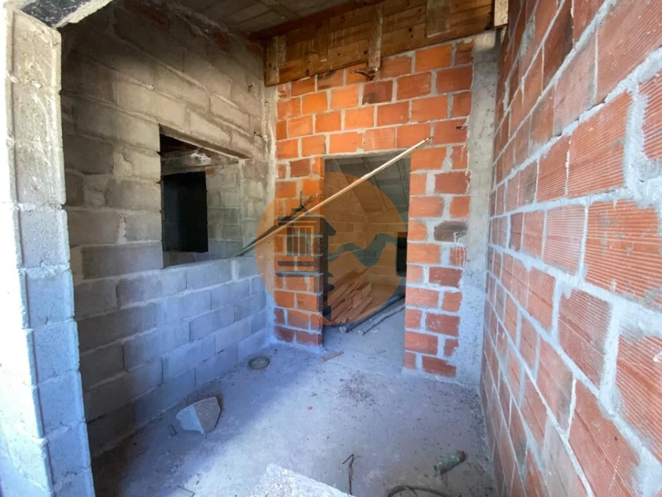 Moradia T2 para Venda em Santa Barbara de Nexe Foto 50