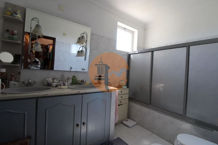 Moradia T2 para Venda em Santa Barbara de Nexe Foto 39