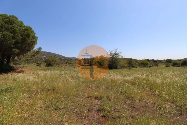 Moradia T2 para Venda em Santa Barbara de Nexe Foto 41