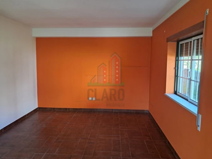 Moradia T3 para Venda em Serpins Foto 11