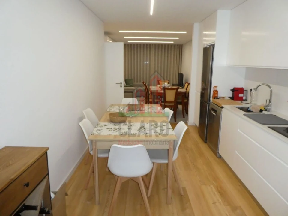 Apartamento T2 para Venda em Santo Antonio dos Olivais Foto 3