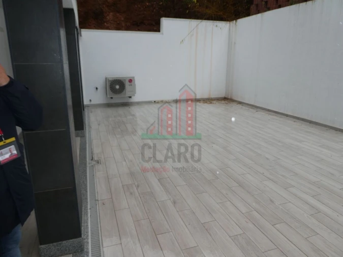 Apartamento T2 para Venda em Santo Antonio dos Olivais Foto 14