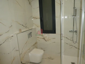 Moradia T4 para Venda em Albufeira e Olhos de Água