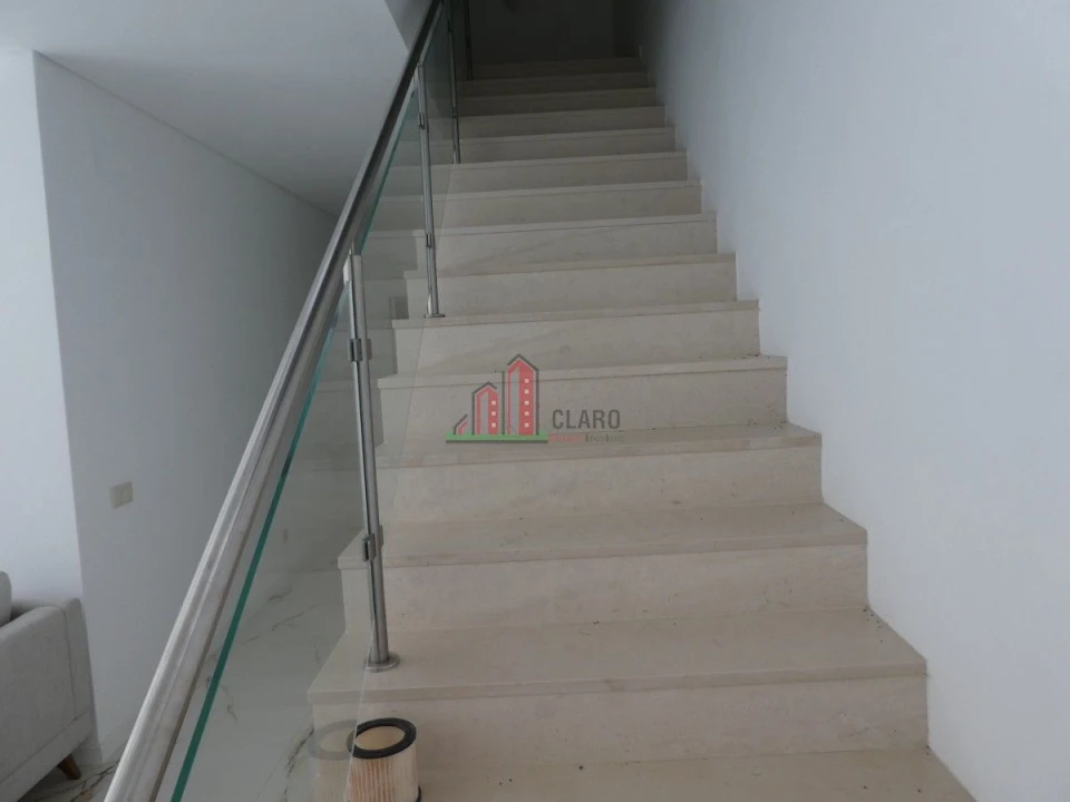 Moradia T4 para Venda em Albufeira e Olhos de Água Foto 14