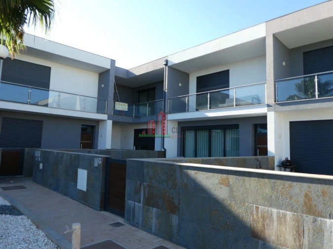 Moradia T4 para Venda em Albufeira e Olhos de Água Foto 53
