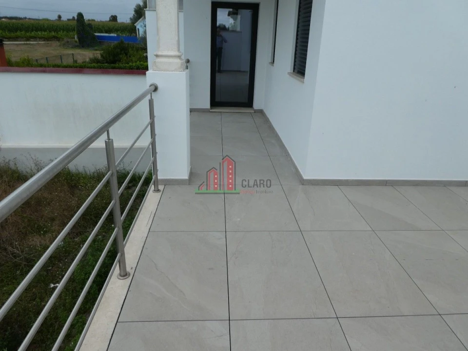 Moradia T3 para Venda em Arazede Foto 6