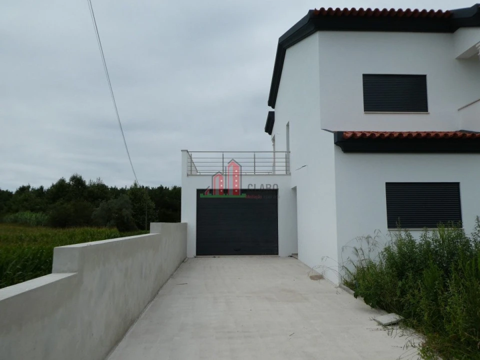 Moradia T3 para Venda em Arazede Foto 5