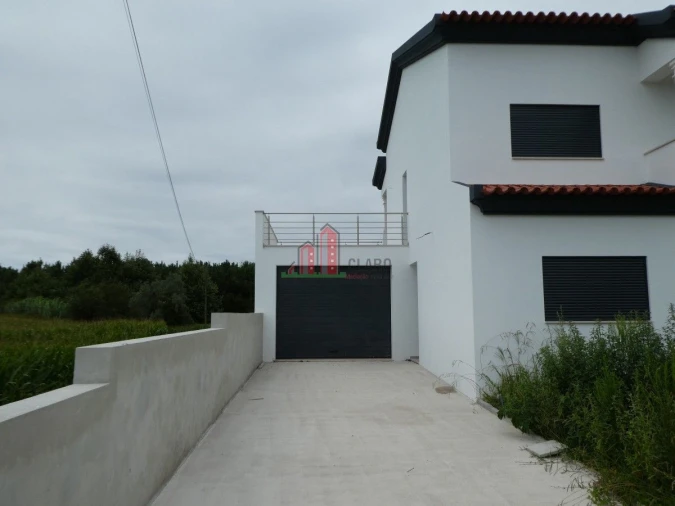 Moradia T3 para Venda em Arazede Foto 5