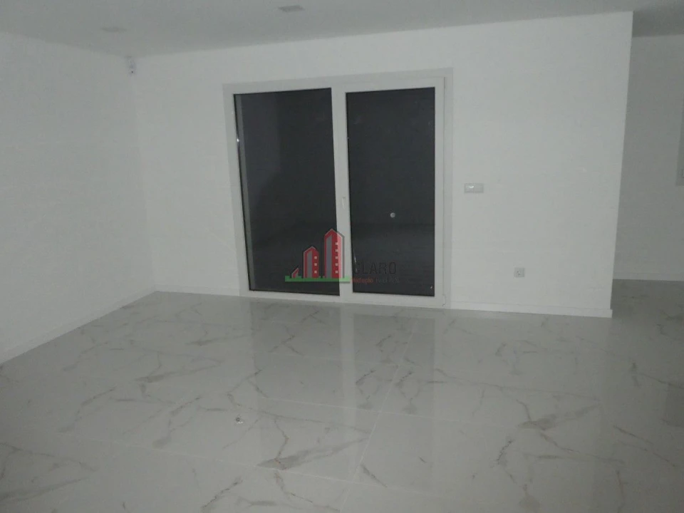 Moradia T3 para Venda em Arazede Foto 15