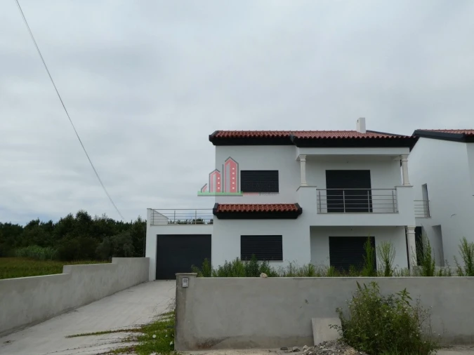 Moradia T3 para Venda em Arazede Foto 3