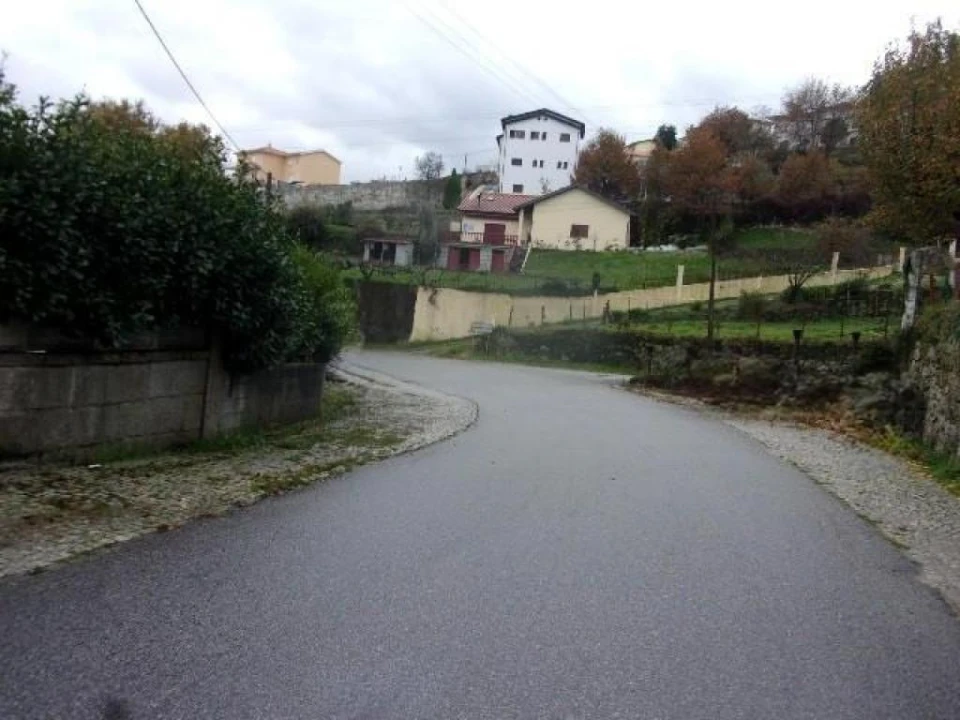 Moradia T4 para Venda em Castro Daire Foto 7