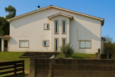 Moradia T4 para Venda em Castro Daire