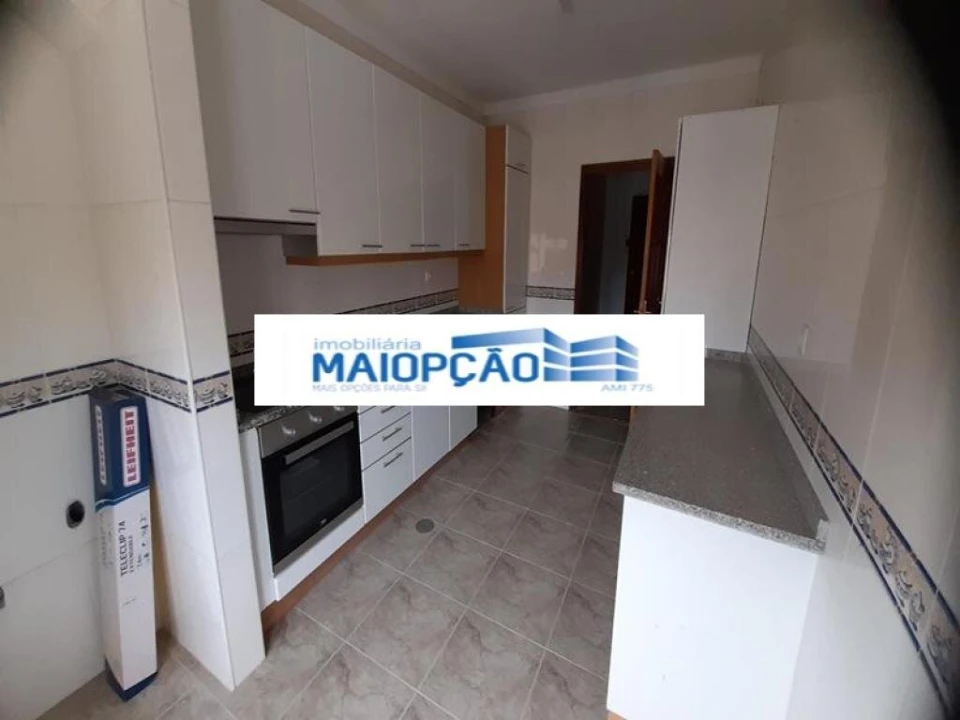 Apartamento T1 para Venda em Arcozelo Foto 1