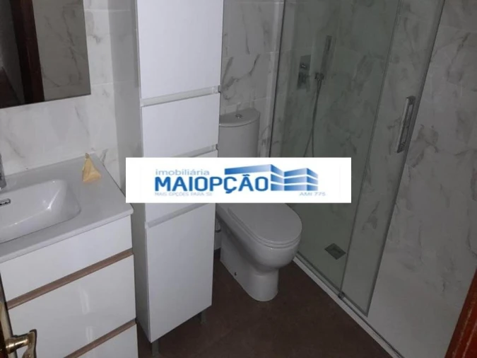 Apartamento T1 para Venda em Arcozelo Foto 3