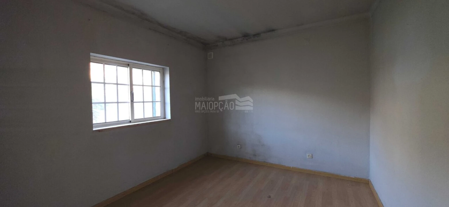 Moradia T4 para Venda em Alfandega da Fe Foto 11