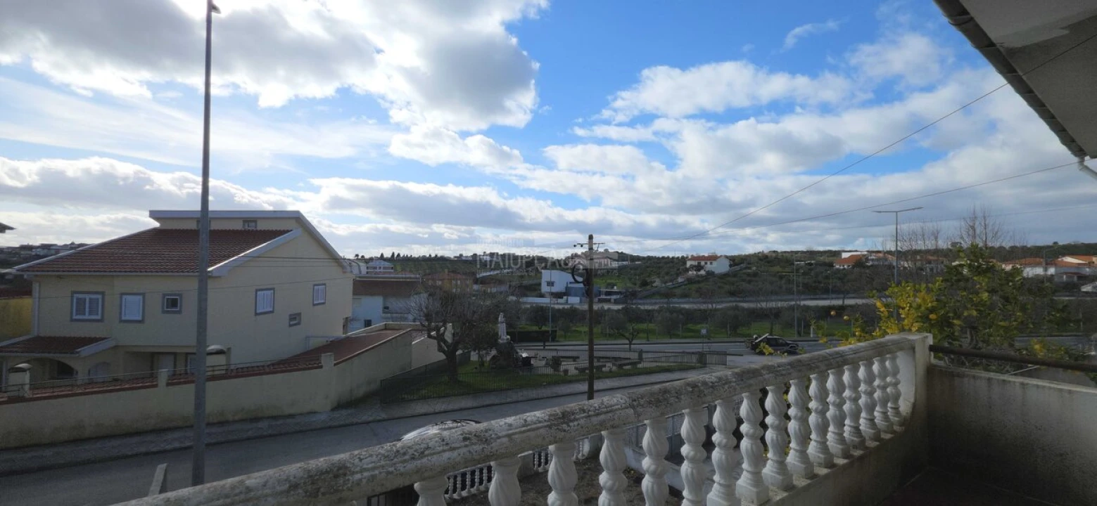 Moradia T4 para Venda em Alfandega da Fe Foto 8