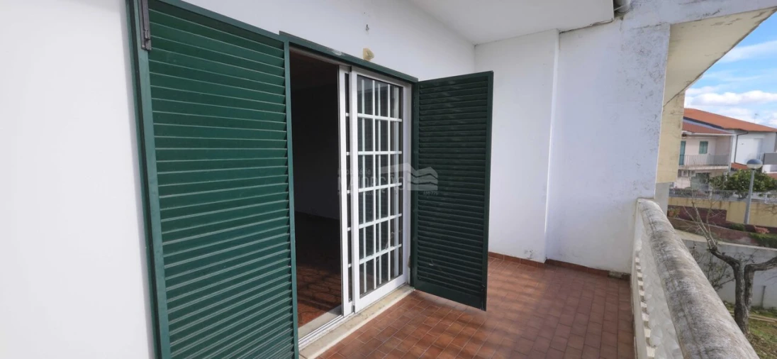 Moradia T4 para Venda em Alfandega da Fe Foto 9