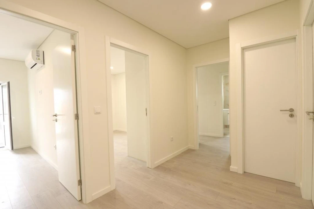 Apartamento T3 para Venda em Sé, Santa Maria e Meixedo Foto 13