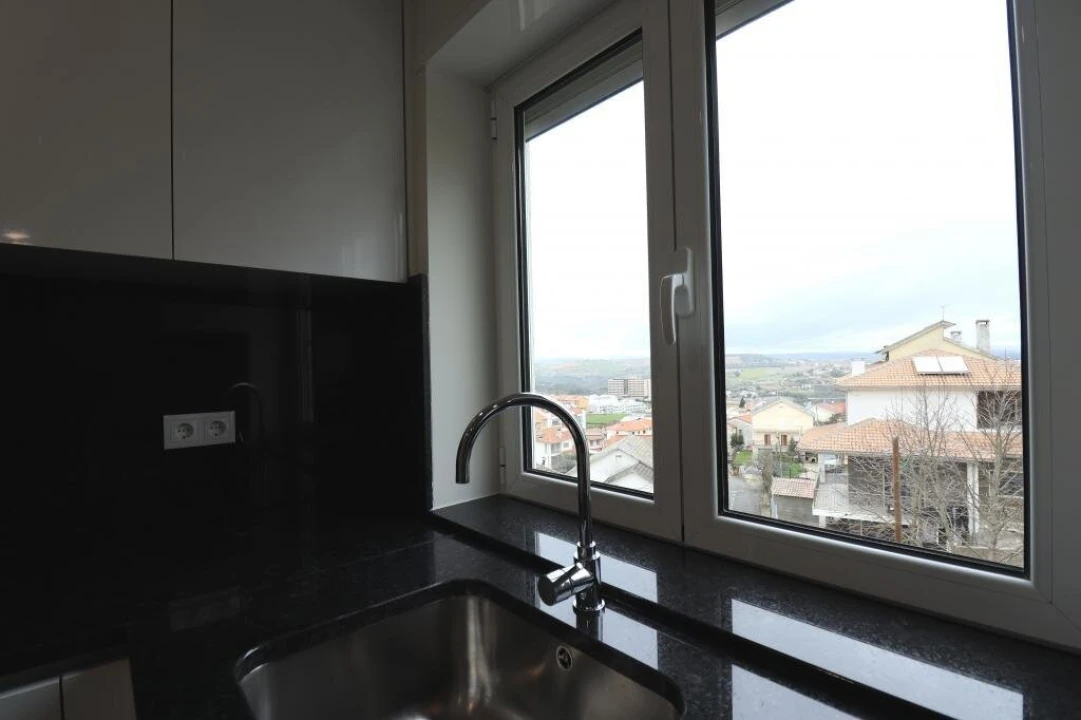 Apartamento T3 para Venda em Sé, Santa Maria e Meixedo Foto 4