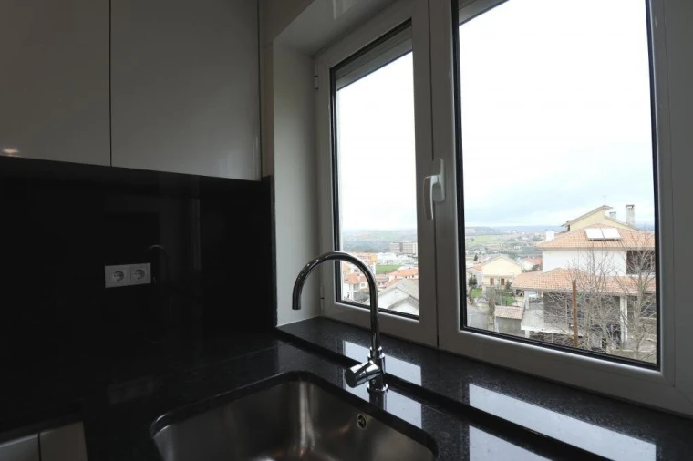 Apartamento T3 para Venda em Sé, Santa Maria e Meixedo Foto 4