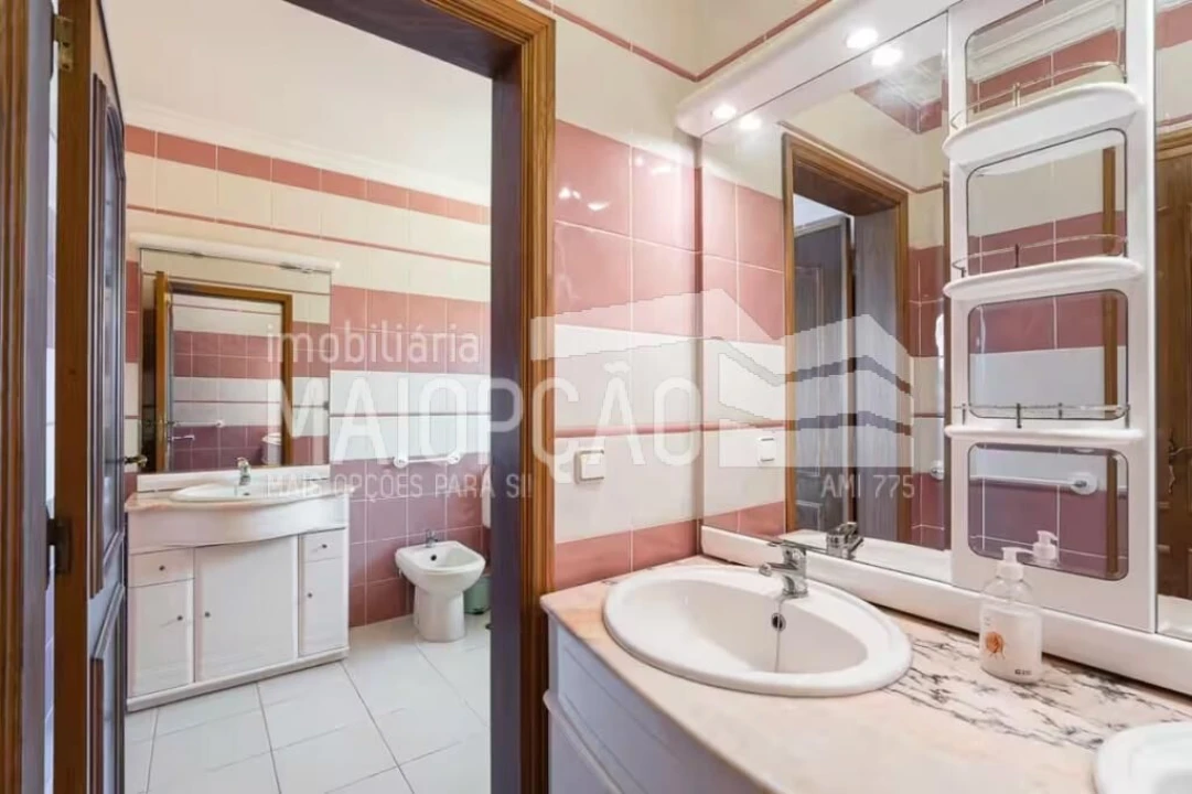 Moradia T4 para Venda em Praia de Mira Foto 16