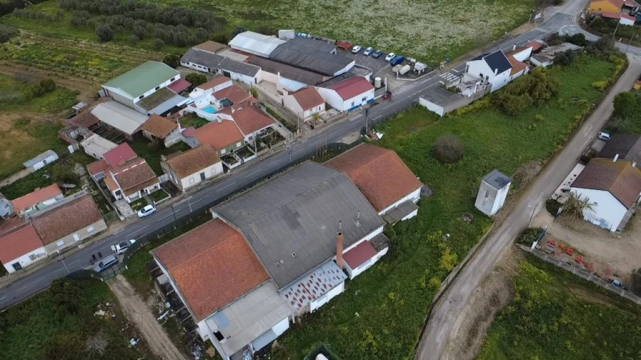 Armazém para Venda em Alcanhões Foto 3