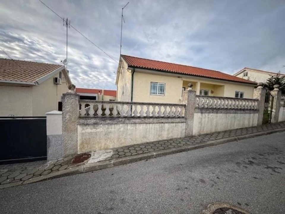 Moradia T2 para Venda em Vilar Formoso Foto 5