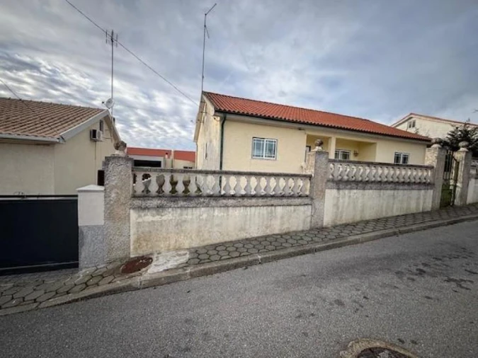 Moradia T2 para Venda em Vilar Formoso Foto 5