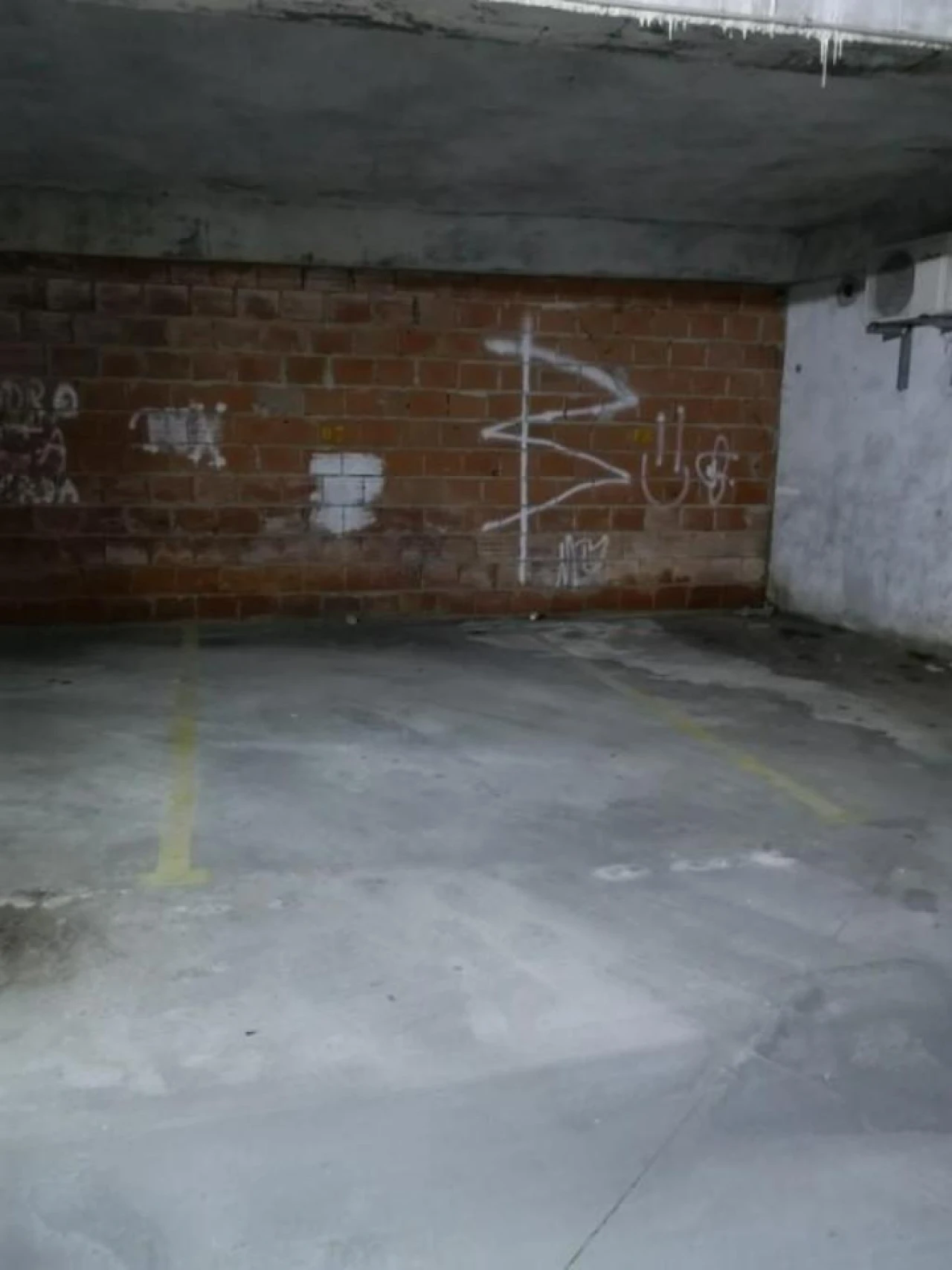 Garagem para Venda em Nelas Foto 19