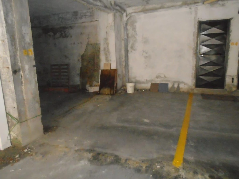 Garagem para Venda em Nelas Foto 8