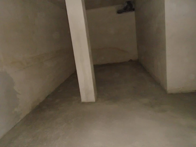 Garagem para Venda em Nelas Foto 3