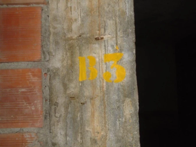 Garagem para Venda em Nelas Foto 5