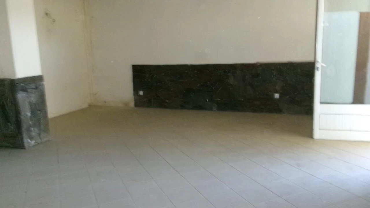 Prédio para Venda em Valongo dos Azeites Foto 15