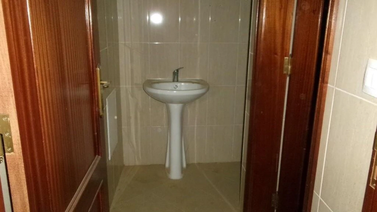 Prédio para Venda em Valongo dos Azeites Foto 19