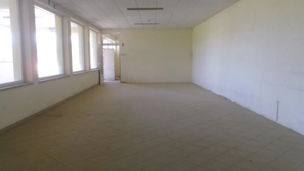 Prédio para Venda em Valongo dos Azeites Foto 25