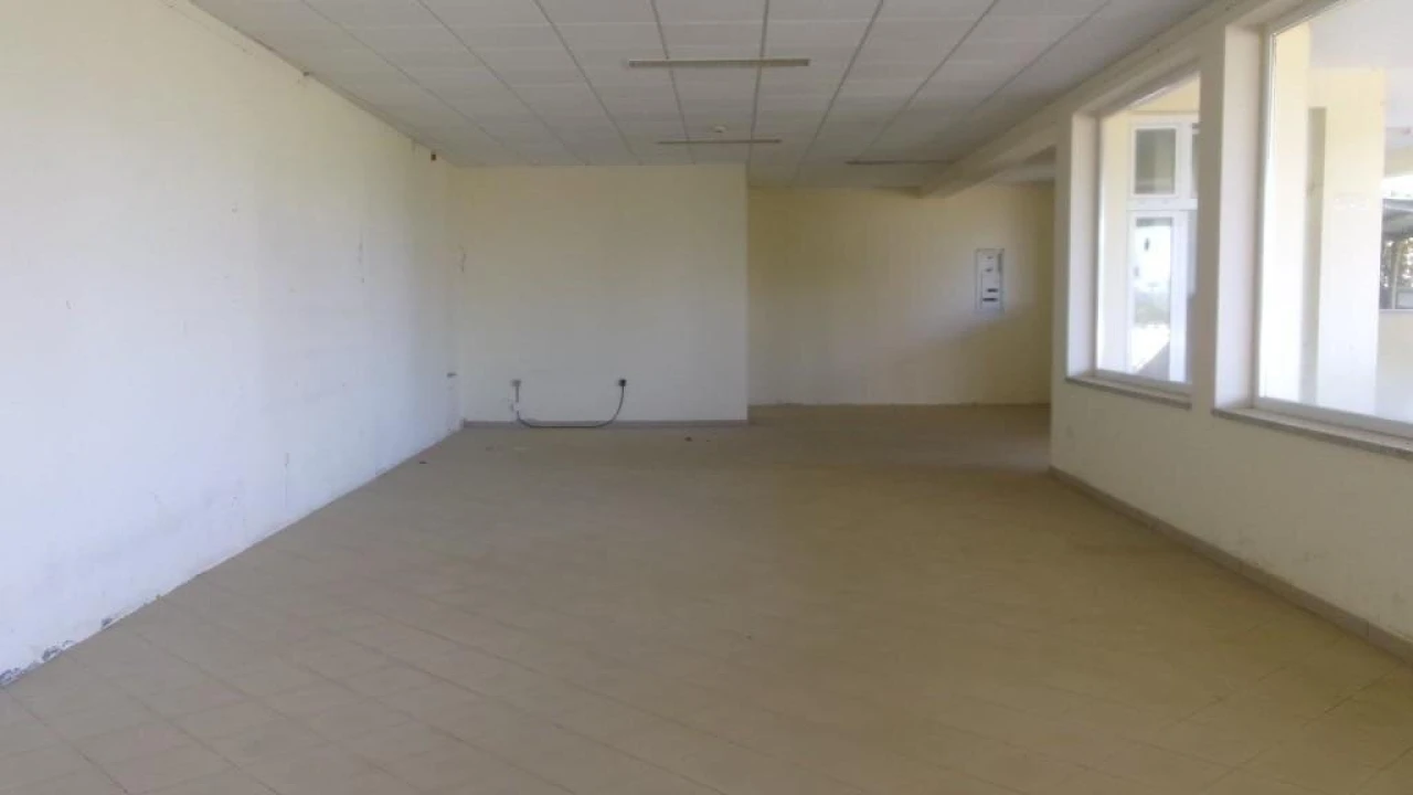 Prédio para Venda em Valongo dos Azeites Foto 29