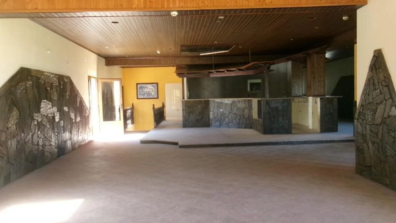 Prédio para Venda em Valongo dos Azeites Foto 4