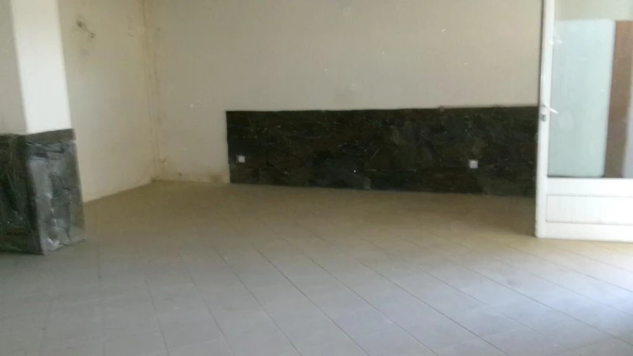 Prédio para Venda em Valongo dos Azeites Foto 15