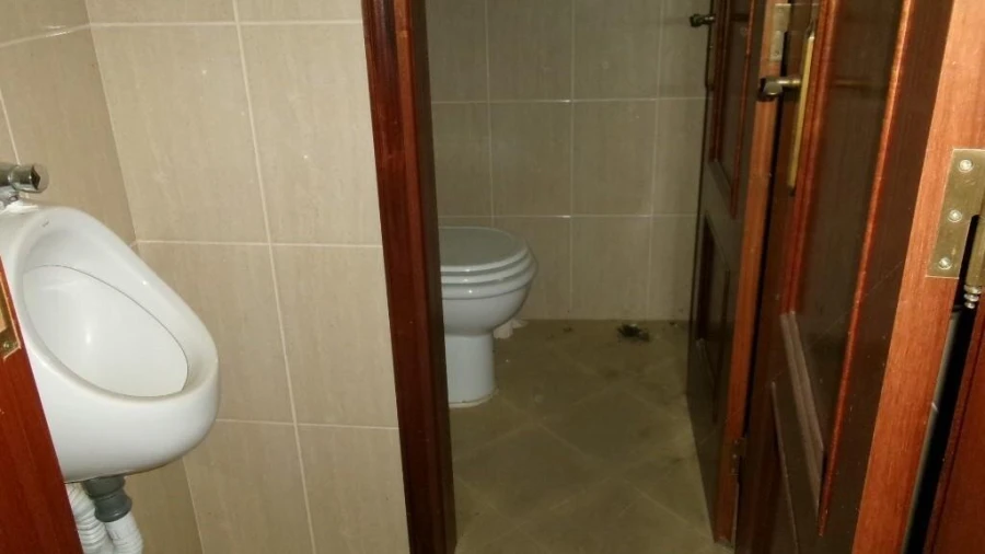 Prédio para Venda em Valongo dos Azeites Foto 18