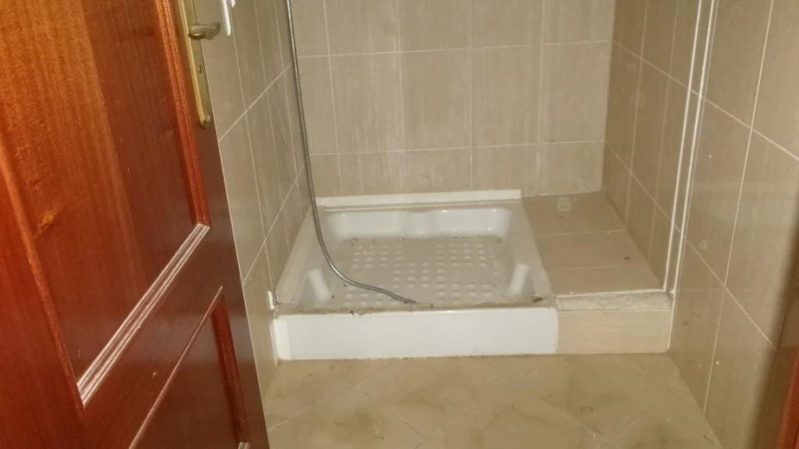 Prédio para Venda em Valongo dos Azeites Foto 20