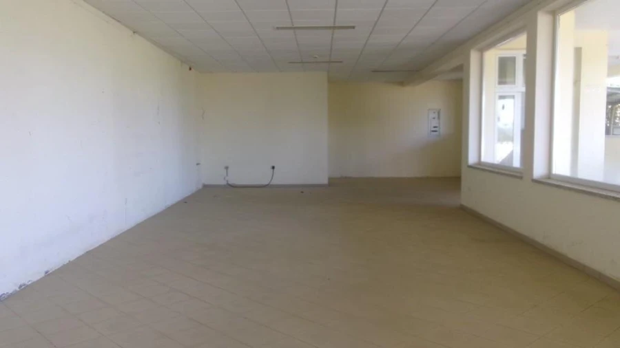 Prédio para Venda em Valongo dos Azeites Foto 29