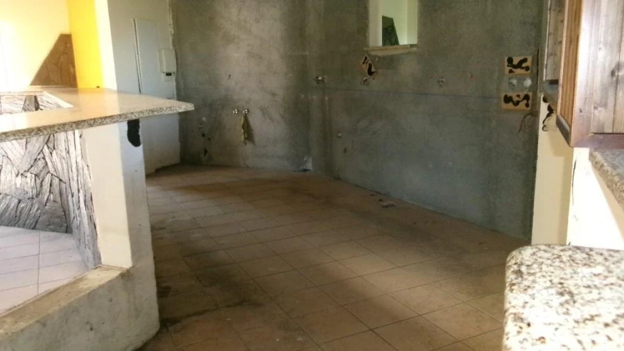 Prédio para Venda em Valongo dos Azeites Foto 5