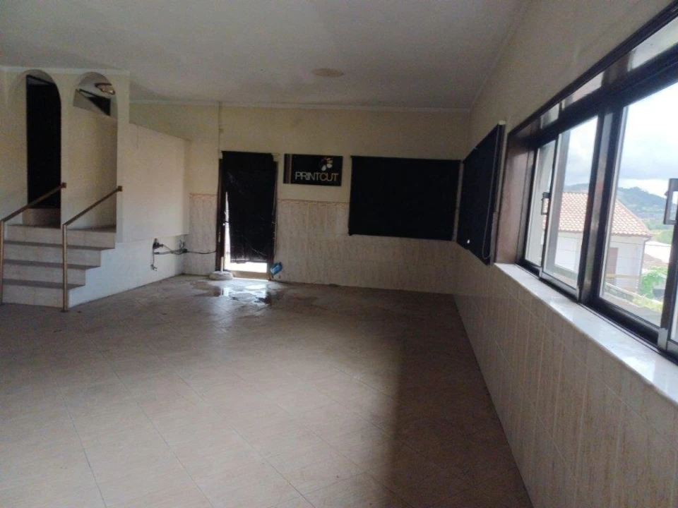 Prédio para Venda em Vila das Aves Foto 4