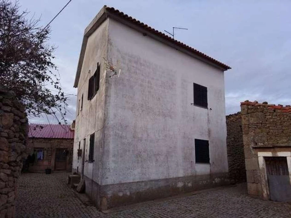 Moradia T3 para Venda em Mata de Lobos Foto 6