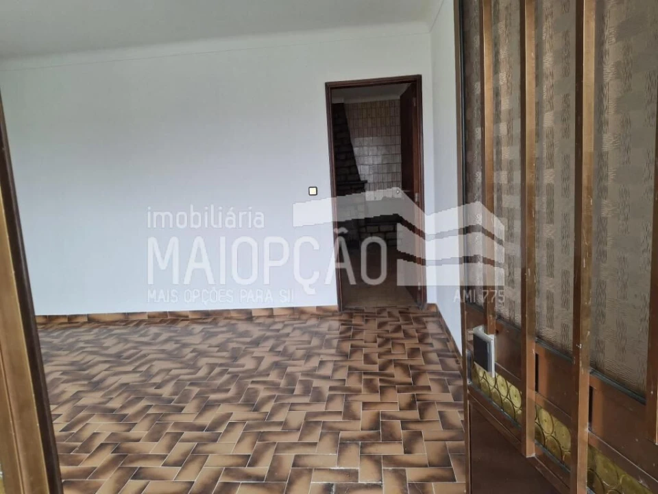 Moradia T3 para Venda em Pega Foto 7