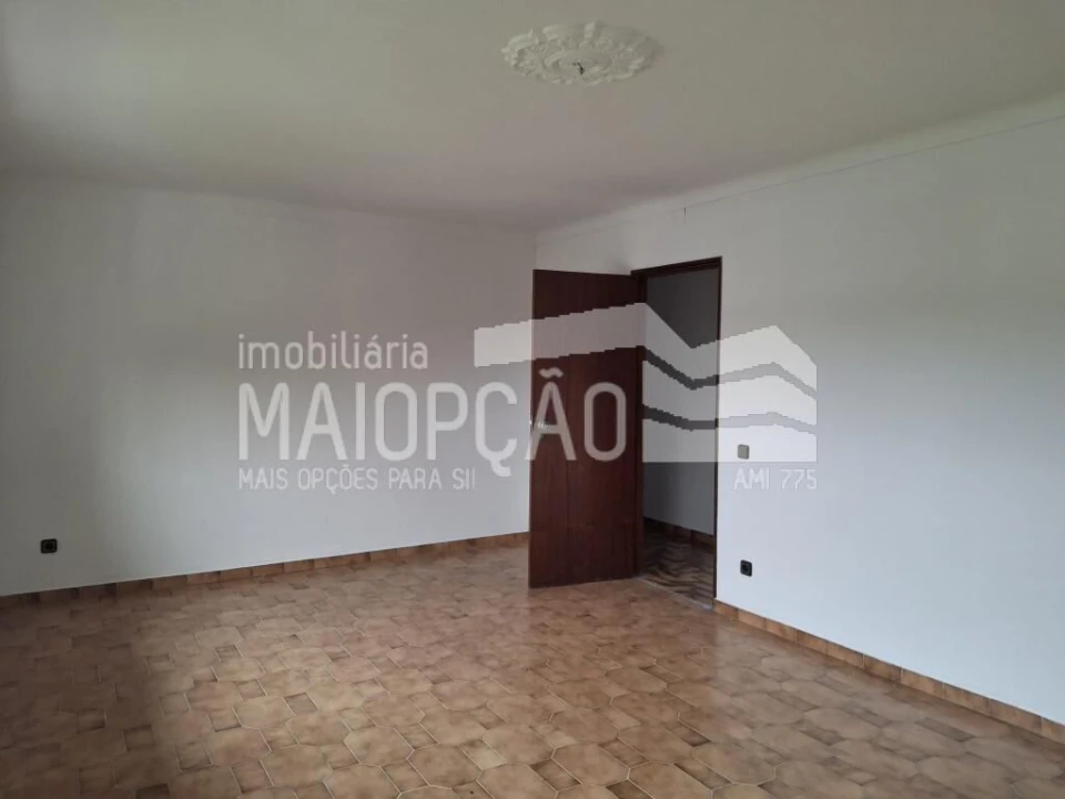 Moradia T3 para Venda em Pega Foto 17