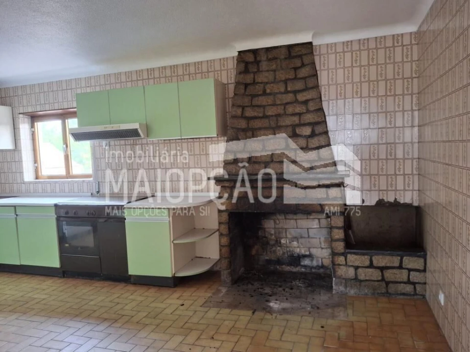 Moradia T3 para Venda em Pega Foto 10