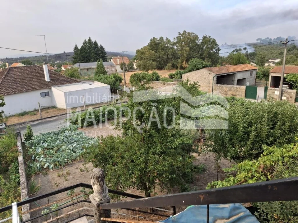 Moradia T3 para Venda em Pega Foto 38